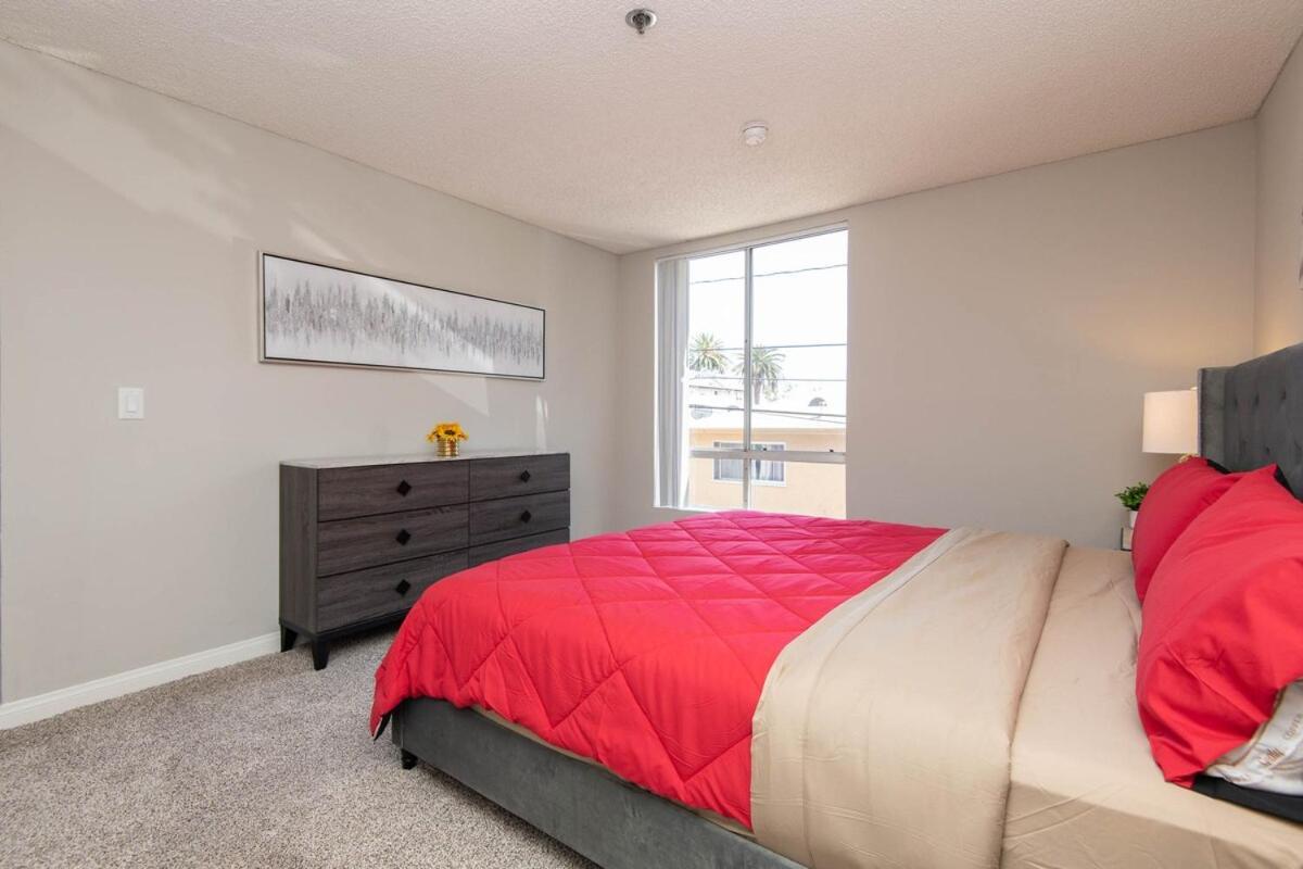 Snazzy 2bed Rooftop Pool With Hollywood Sign View Apartamento Los Ángeles