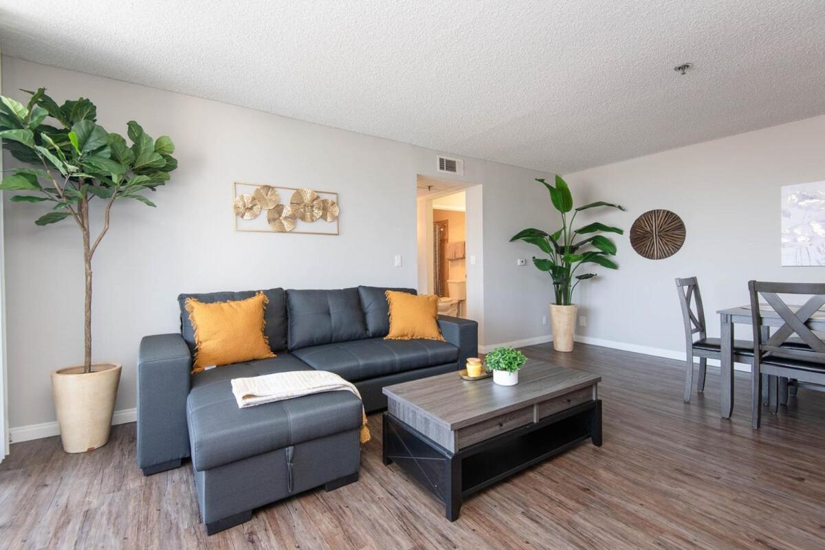 Apartamento Snazzy 2bed Rooftop Pool With Hollywood Sign View Los Ángeles